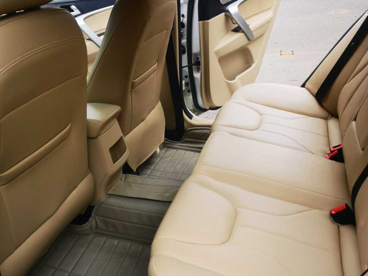 GEELY Emgrand 2016 car image #12