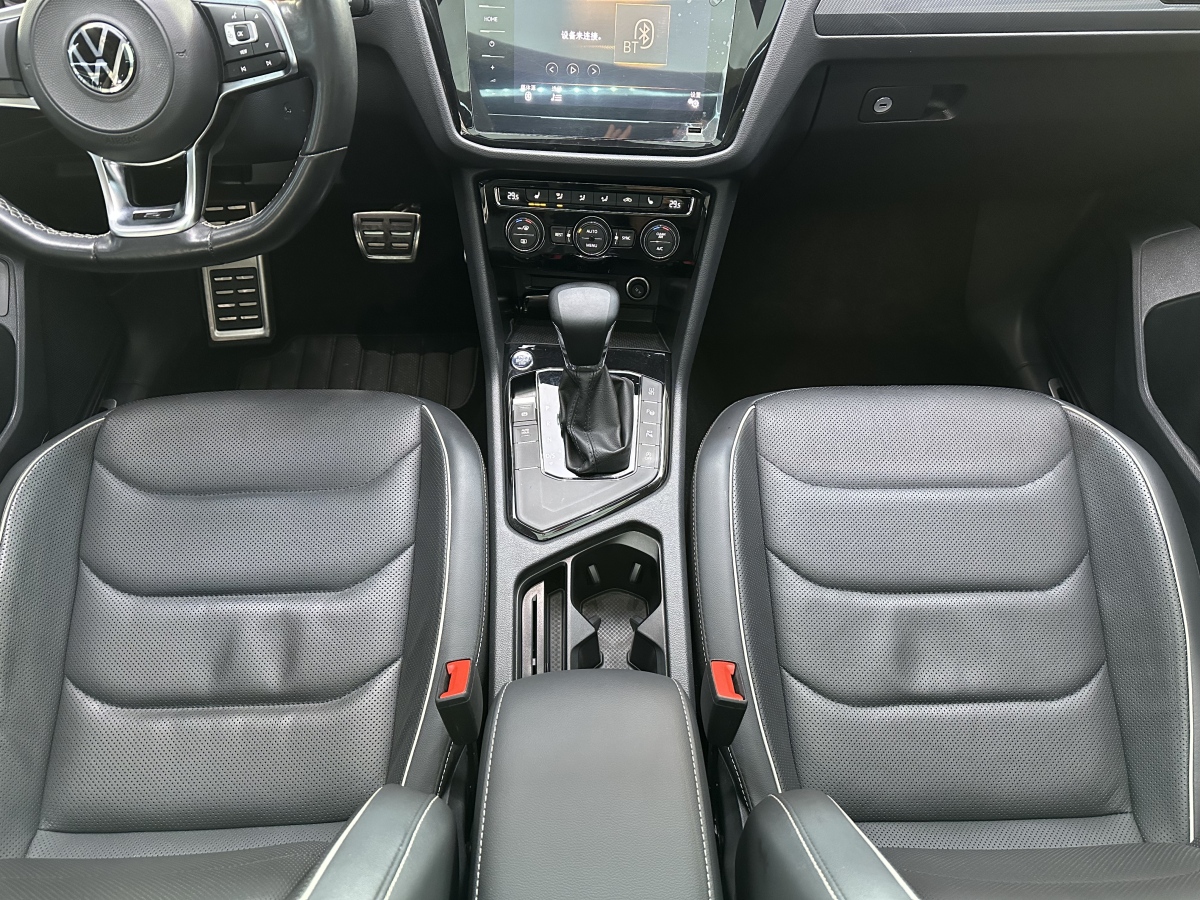 Volkswagen Tiguan L 2021 car image #12