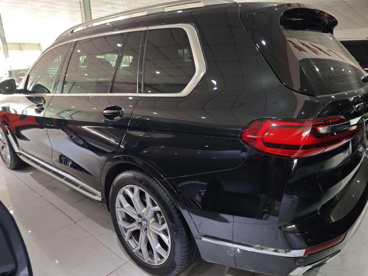 BMW X7 2021 صورة سيارة #12