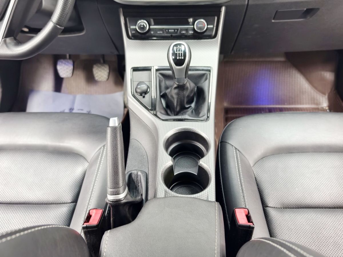 GEELY Emgrand GS 2016 immagine di auto #12