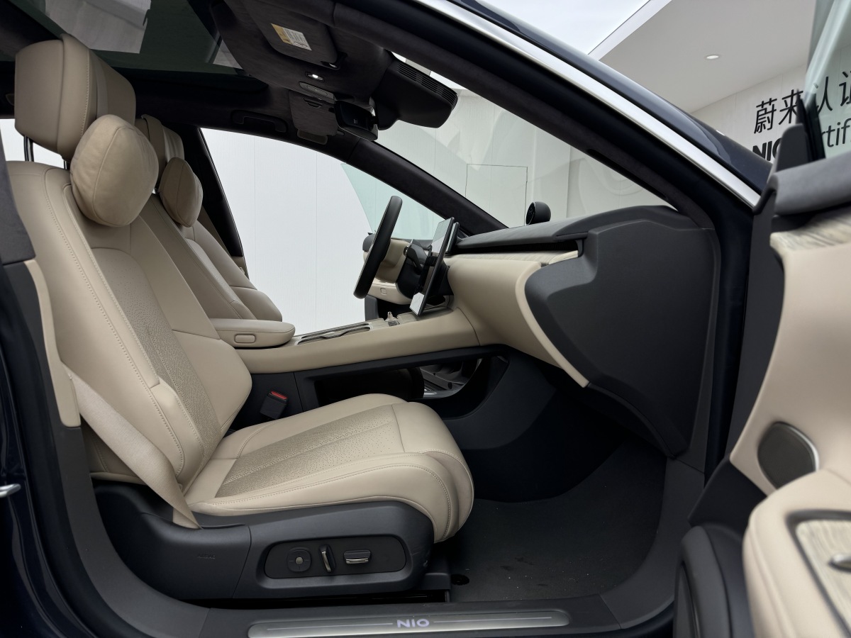 NIO ET7 2024 car image #12