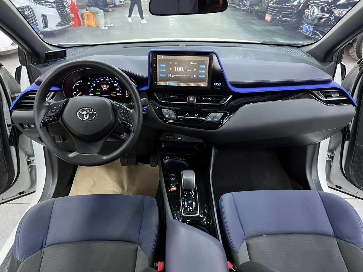 Toyota C-HR EV 2021 immagine di auto #12