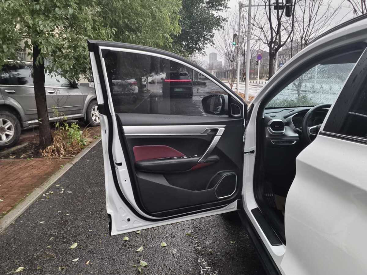 GEELY Coolray 2022 imagen de coche #12