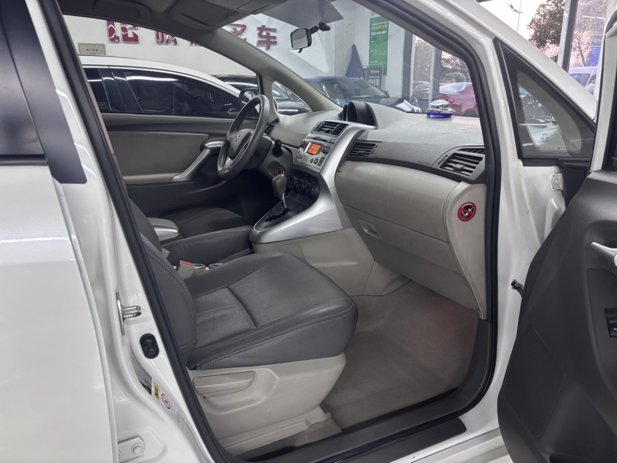 Toyota Verso 2016 immagine di auto #12