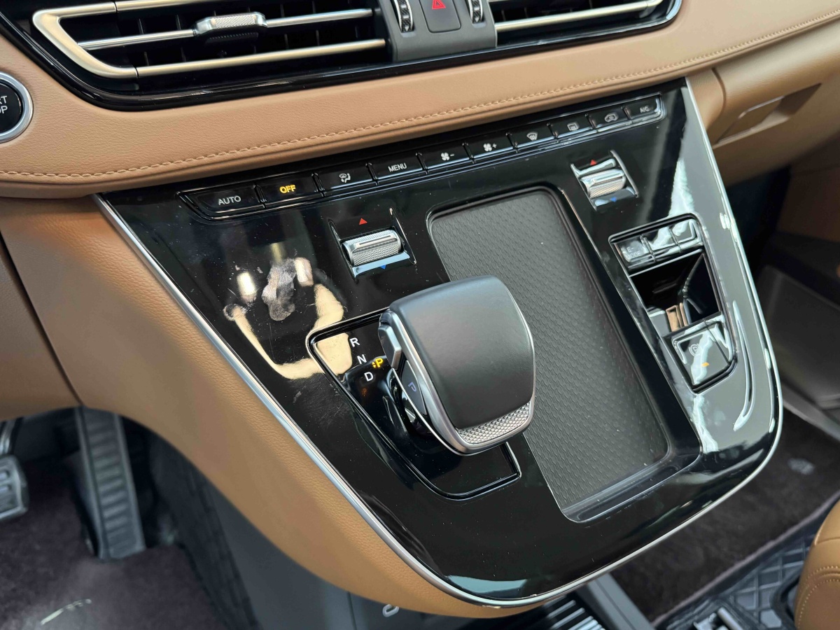 HongQi HQ9 PHEV 2024 immagine di auto #12