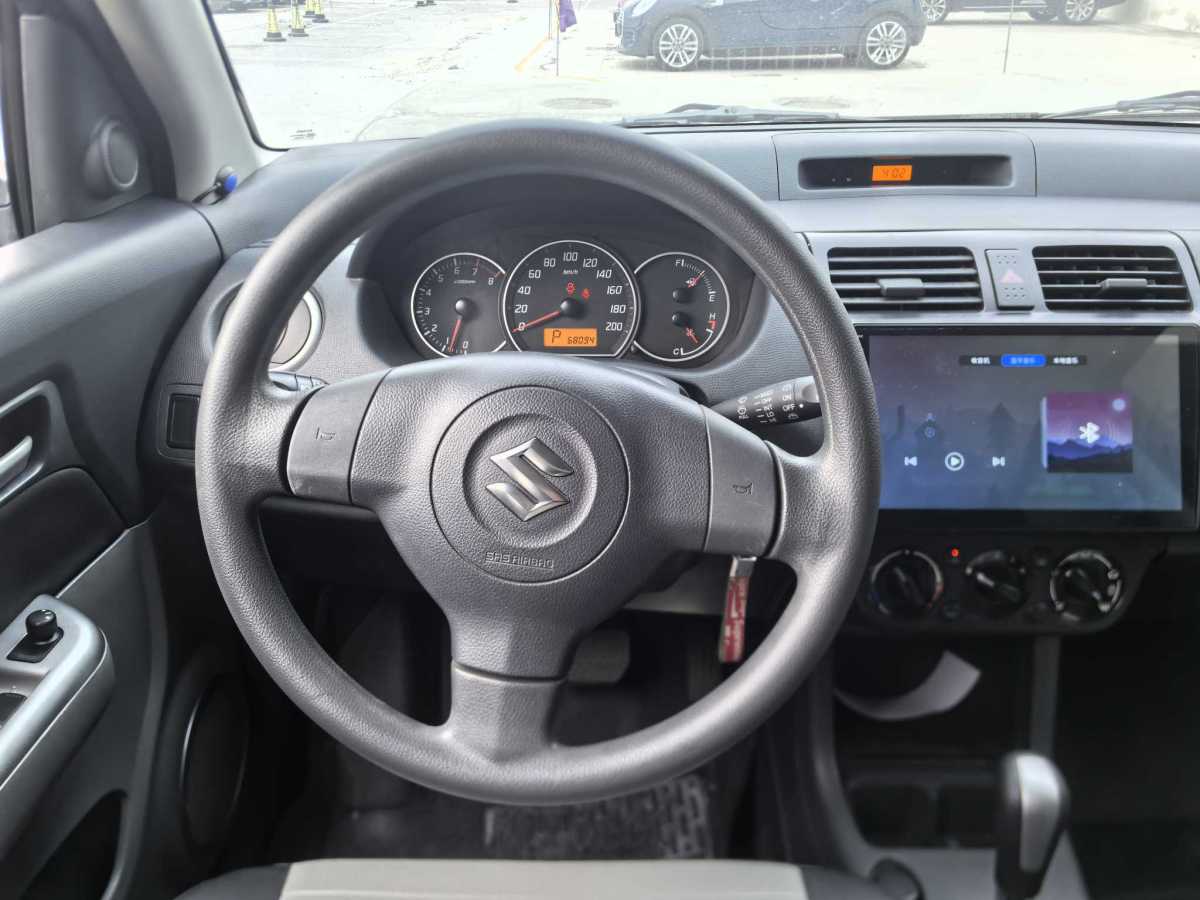 Suzuki Swift 2017 car image #12
