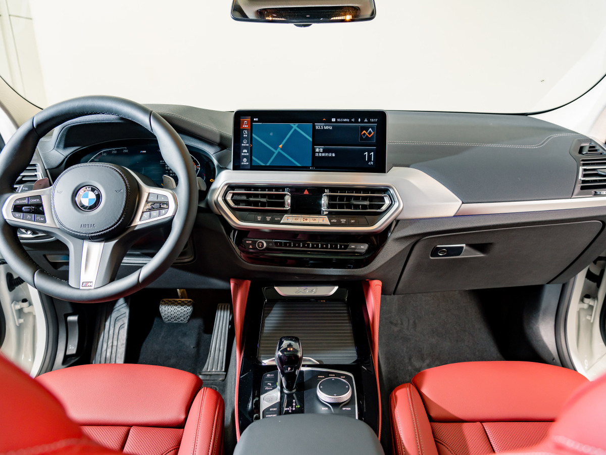 BMW X4 2025 صورة سيارة #12