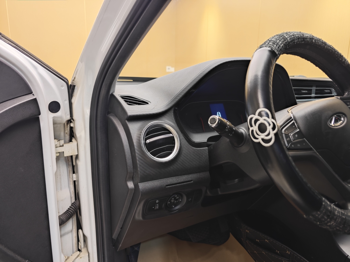 Chery 2019 car image #12