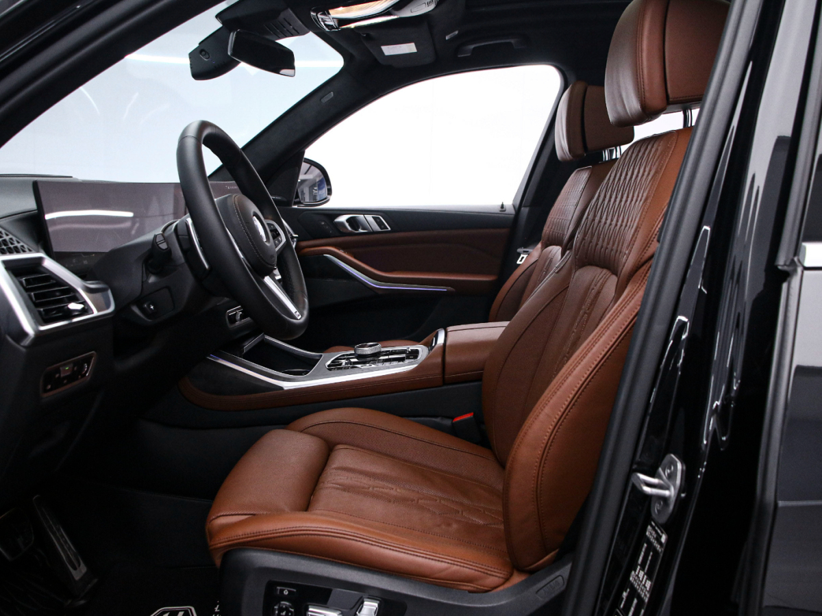 BMW X7 2023 immagine di auto #12