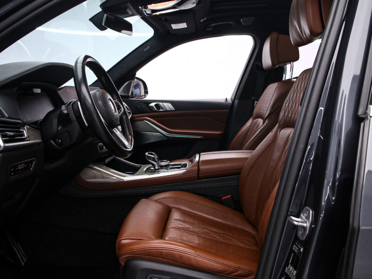 BMW X7 2020 immagine di auto #12