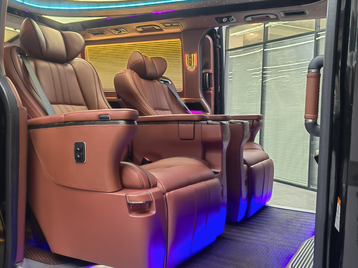 Toyota Granvia 2024 car image #12