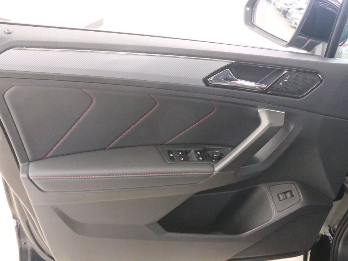 Volkswagen Tiguan X 2021 car image #12