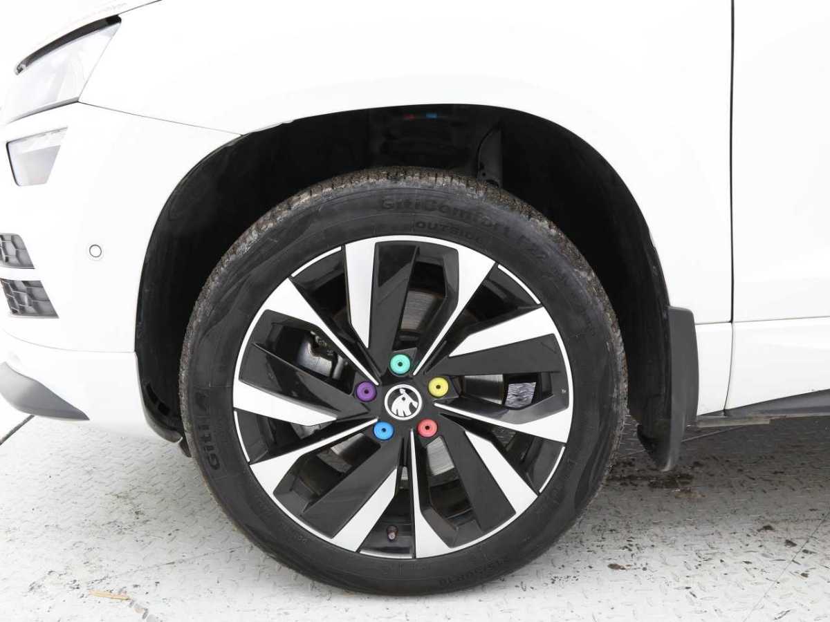 Skoda Karoq 2023 car image #12