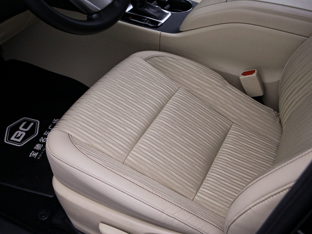 Toyota Highlander 2019 car image #12