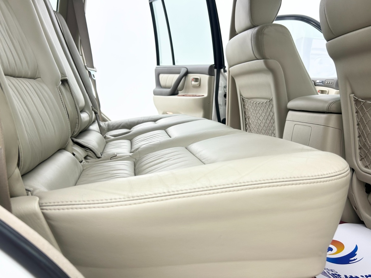 Toyota Land Cruiser 2005 immagine di auto #12