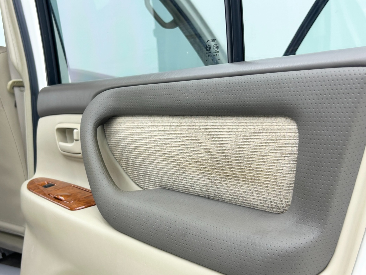 Toyota Land Cruiser 2006 car image #12