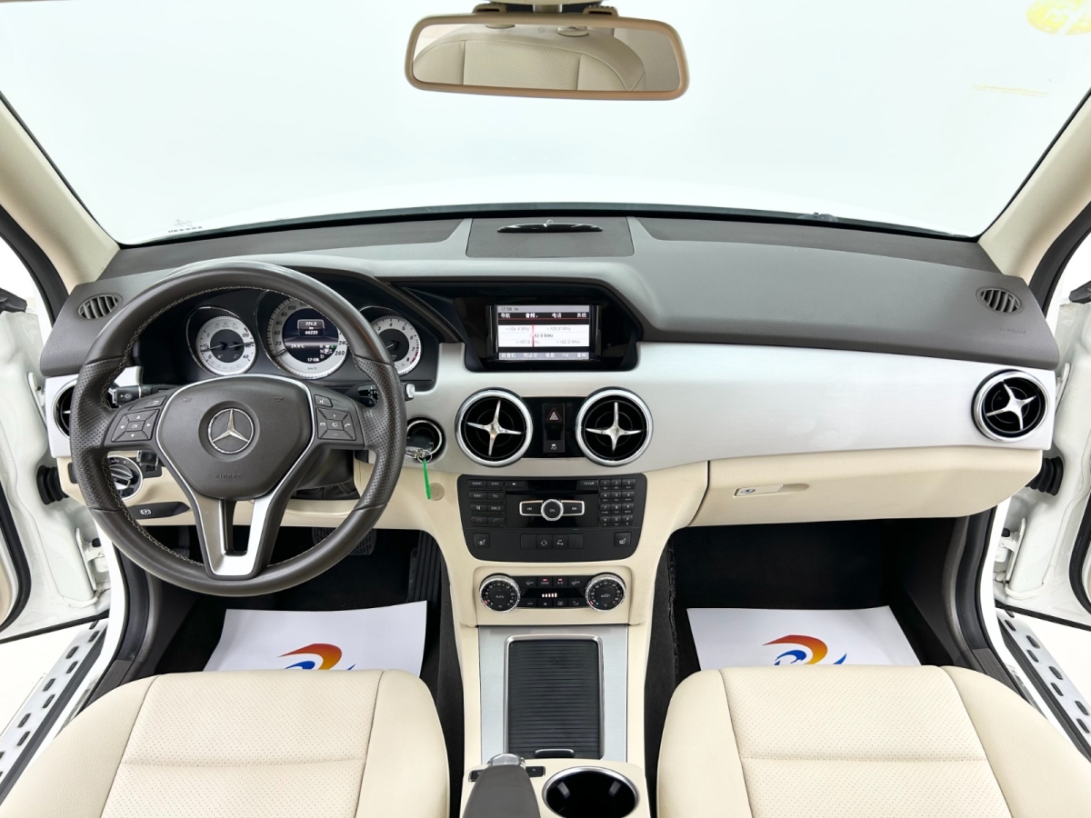 Mercedes-Benz GLK Class 2013 car image #12