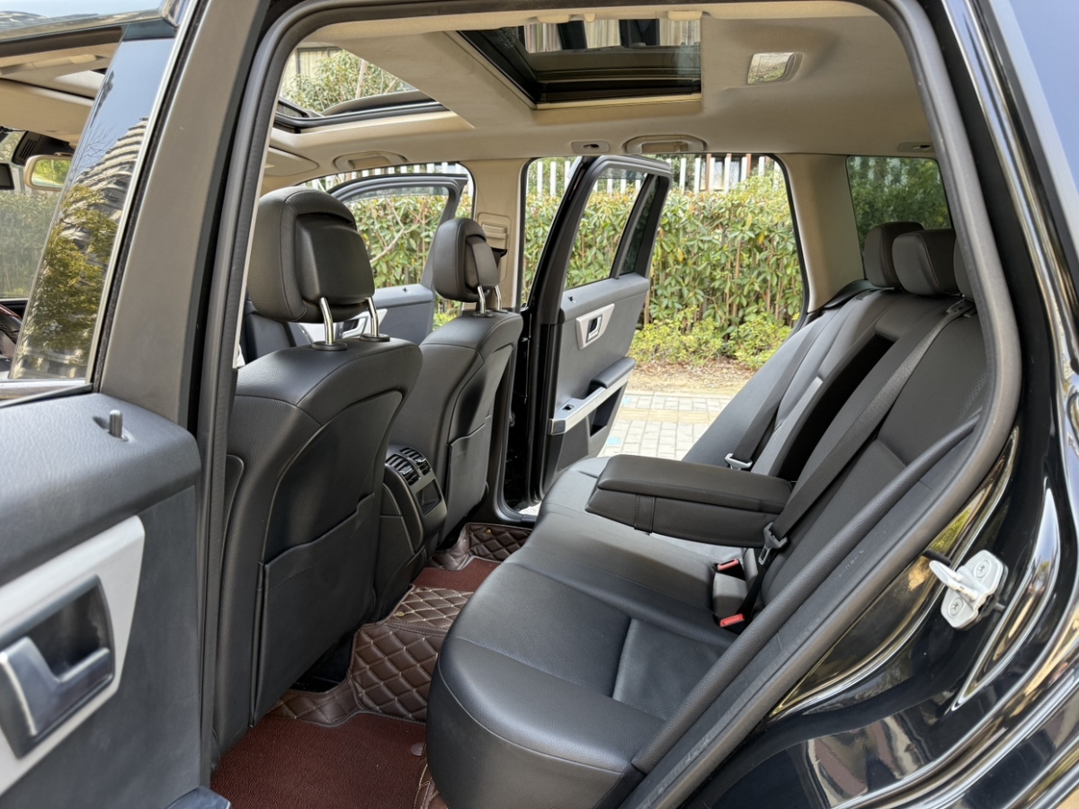 Mercedes-Benz GLK Class 2014 car image #12