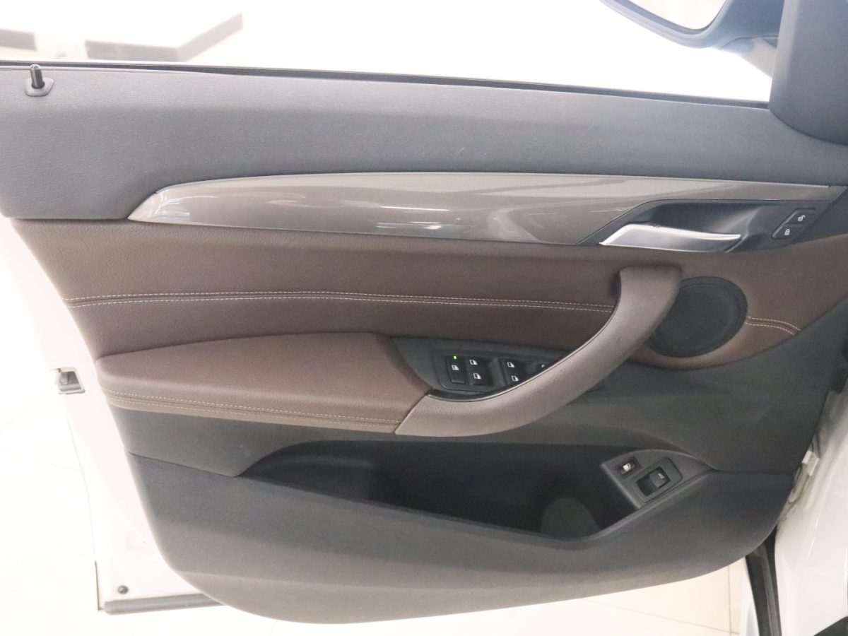 BMW X1 New Energy 2018 car image #12