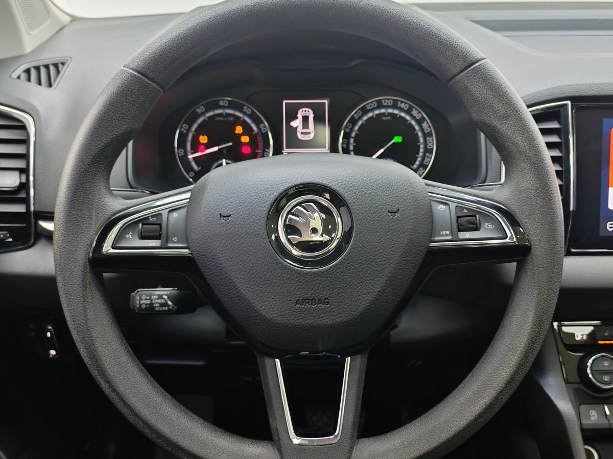 Skoda 2021 car image #12