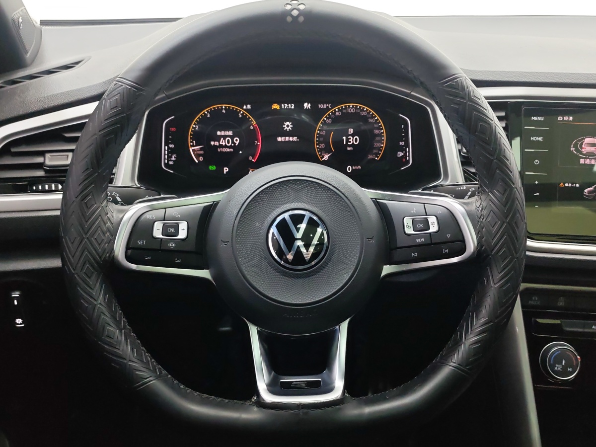 Volkswagen T-Roc 2022 immagine di auto #12