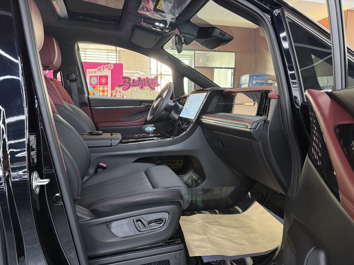 广汽传祺 传祺M8 2025 汽车图片 #12