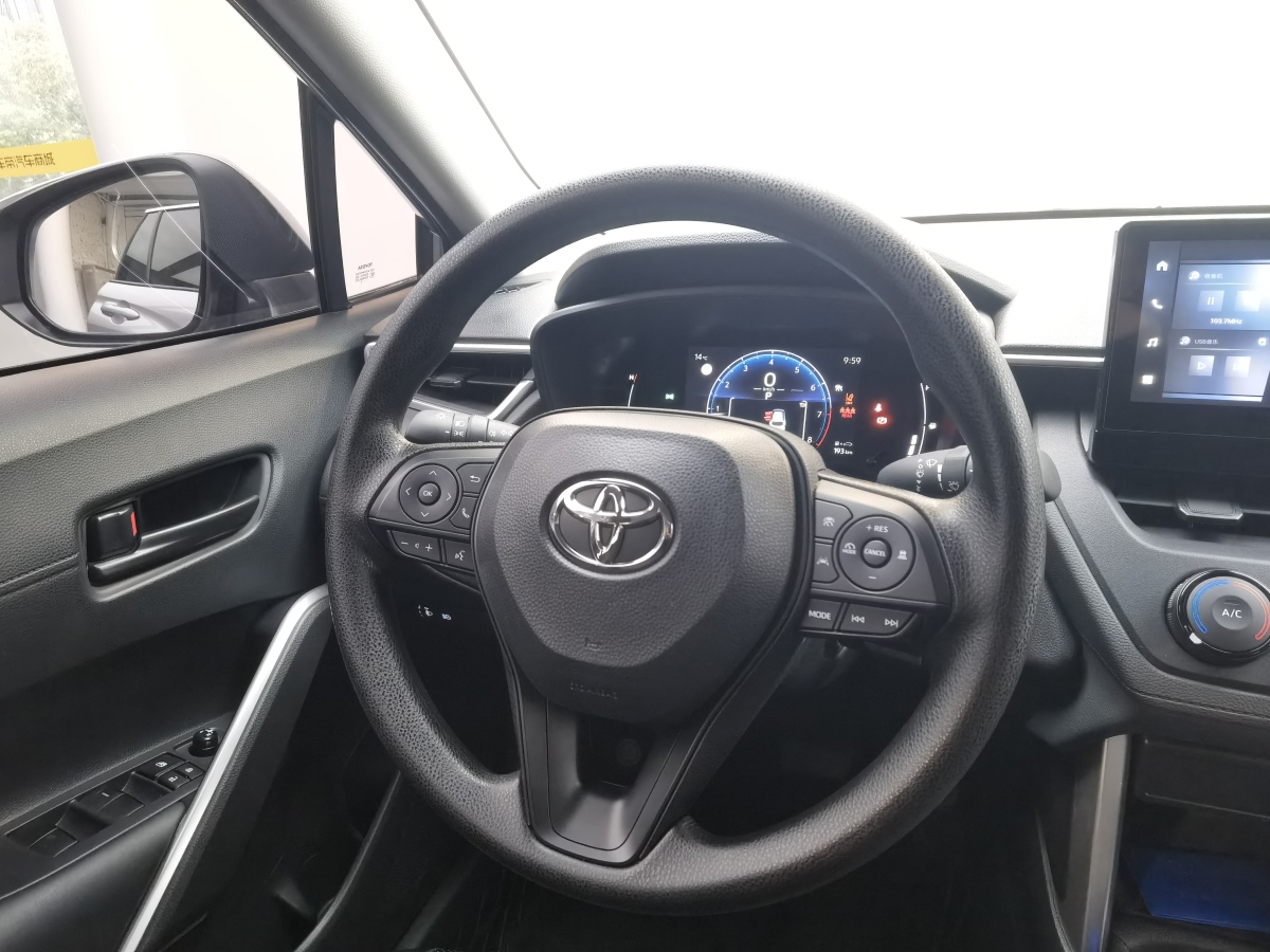 Toyota Corolla Cross 2025 car image #12