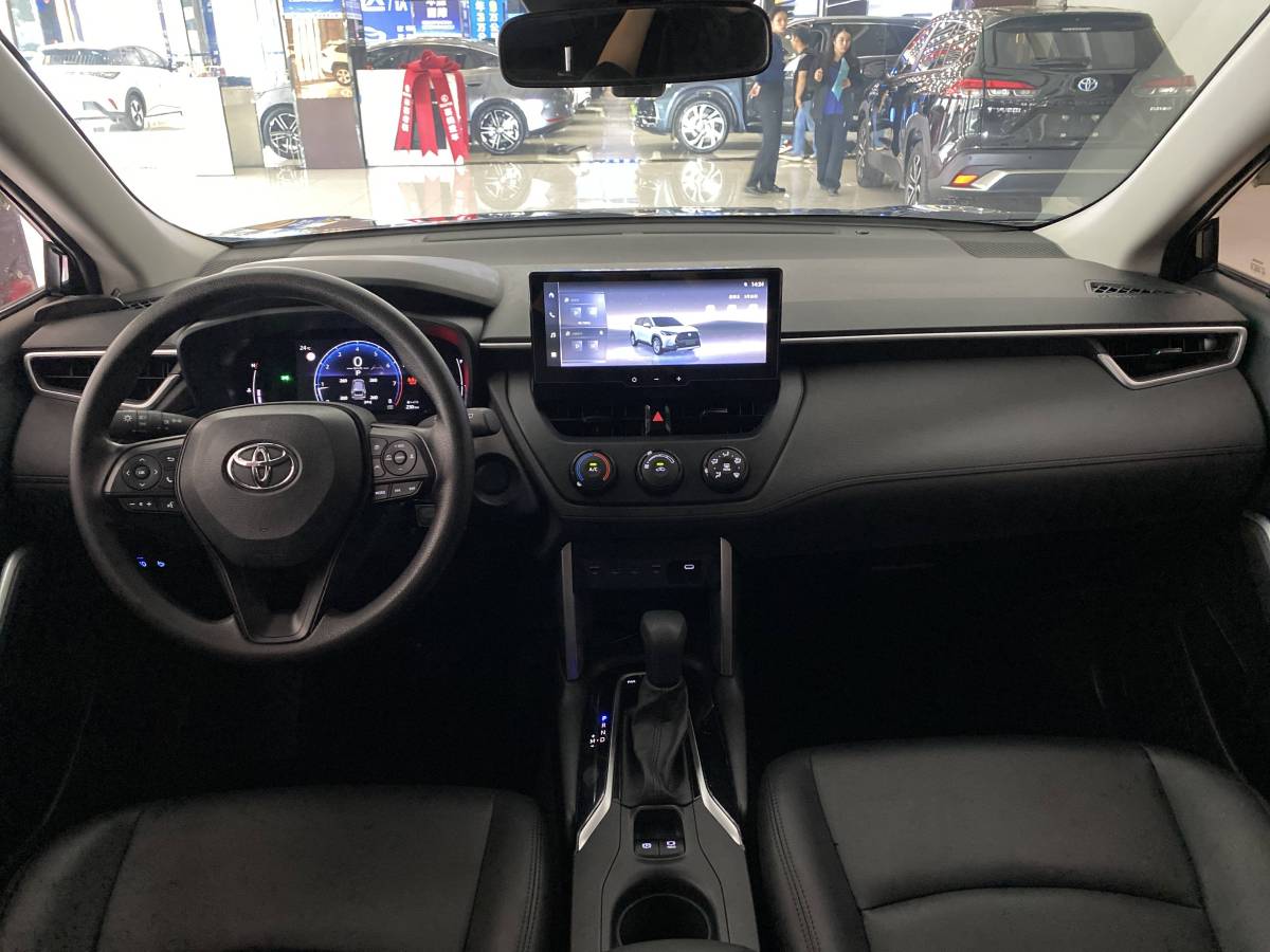 Toyota Corolla Cross 2023 immagine di auto #12