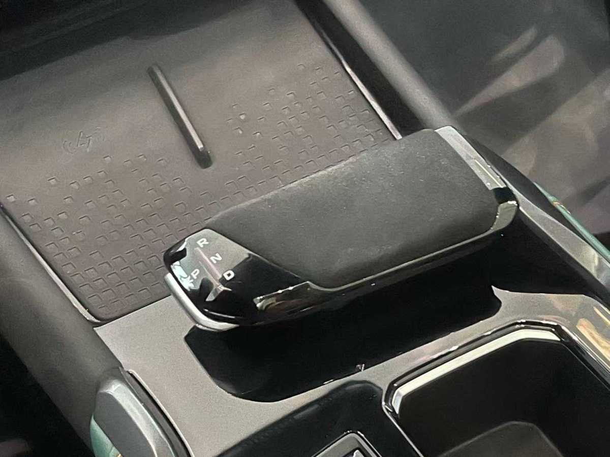 Changan UNI-T 2023 imagen de coche #12