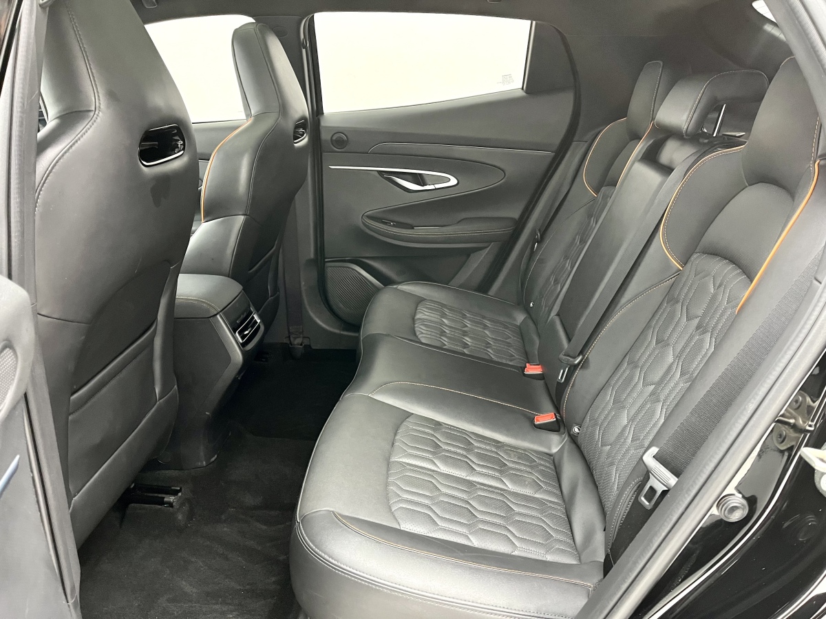 Changan UNI-T 2021 صورة سيارة #12