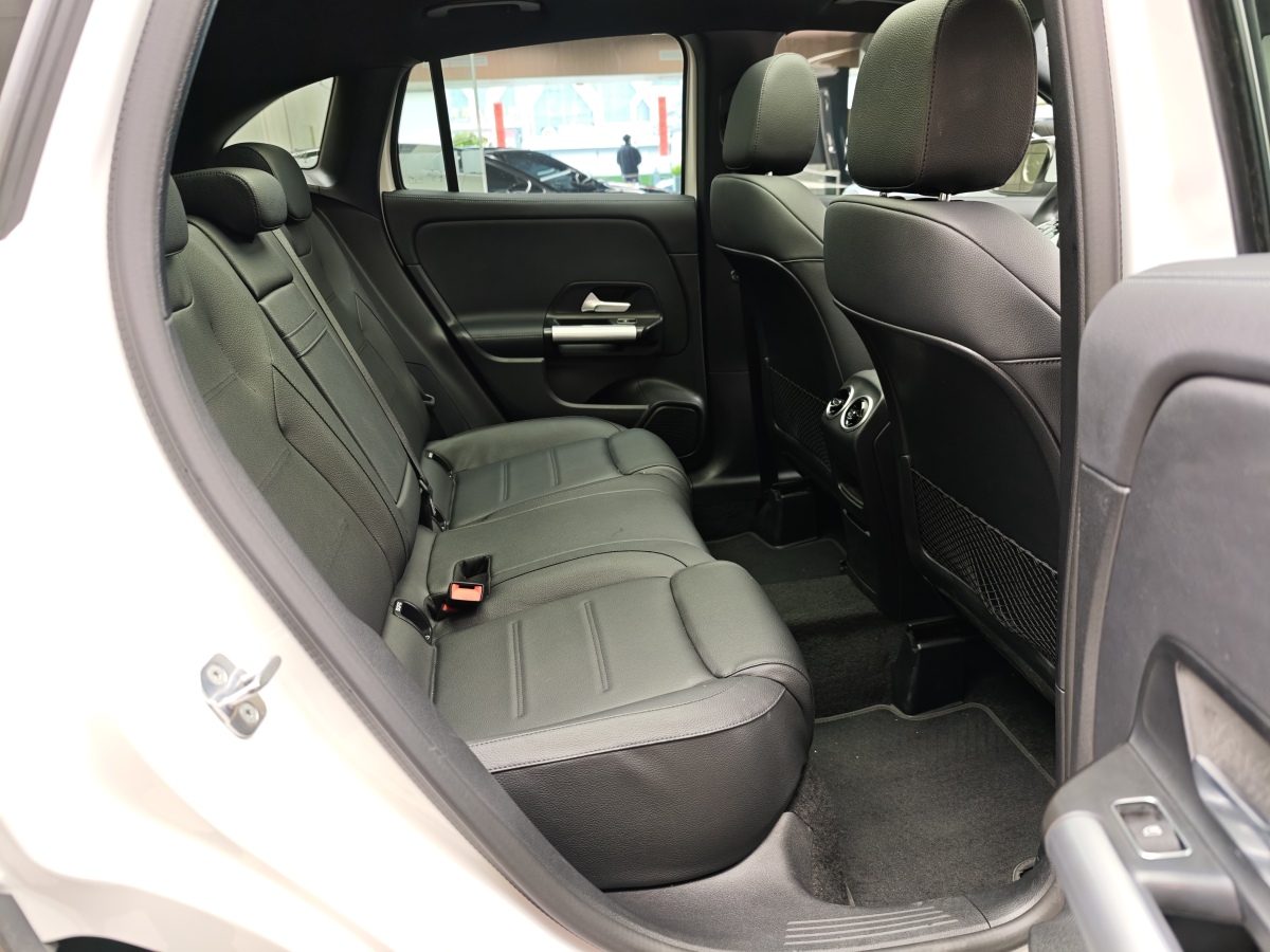 Mercedes-Benz 2024 car image #12