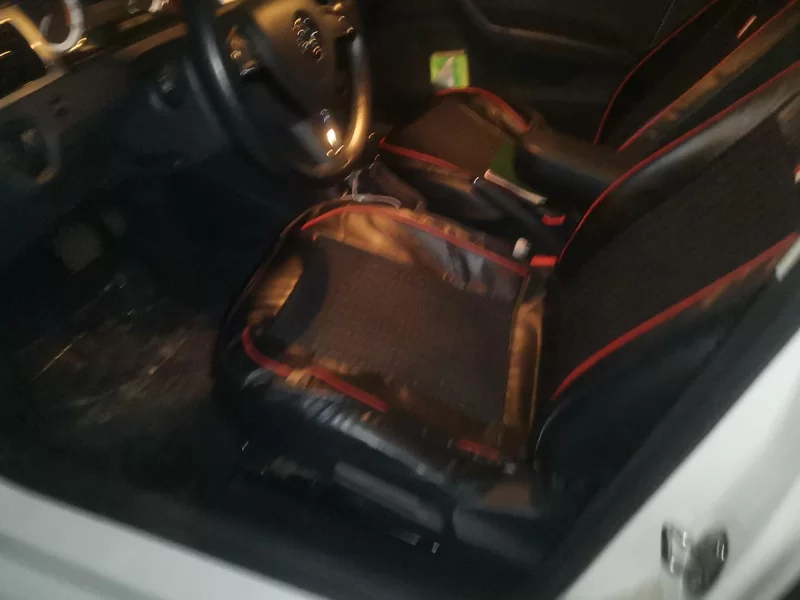 Skoda Rapid 2018 car image #12