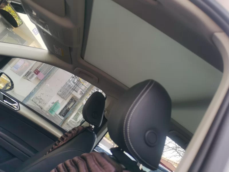 Volkswagen Touran 2018 car image #12