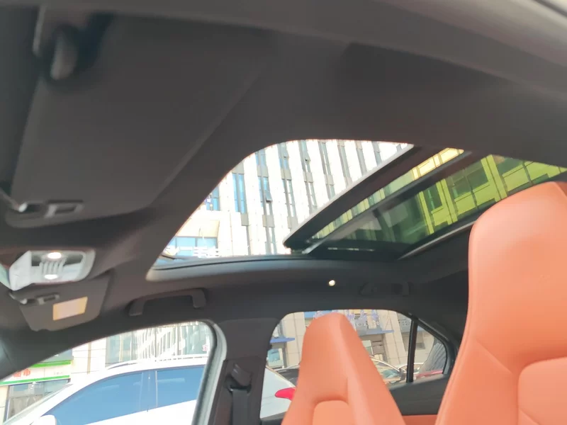 哪吒汽车 哪吒X 2023 汽车图片 #12