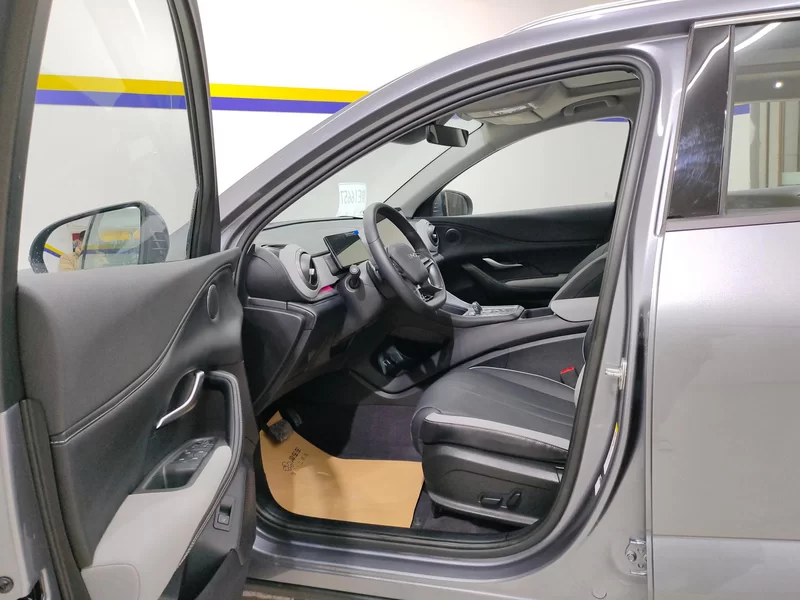 BYD Sea Lion 05 DM-i 2025 car image #12