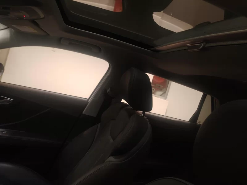 Audi Q2L 2024 car image #12