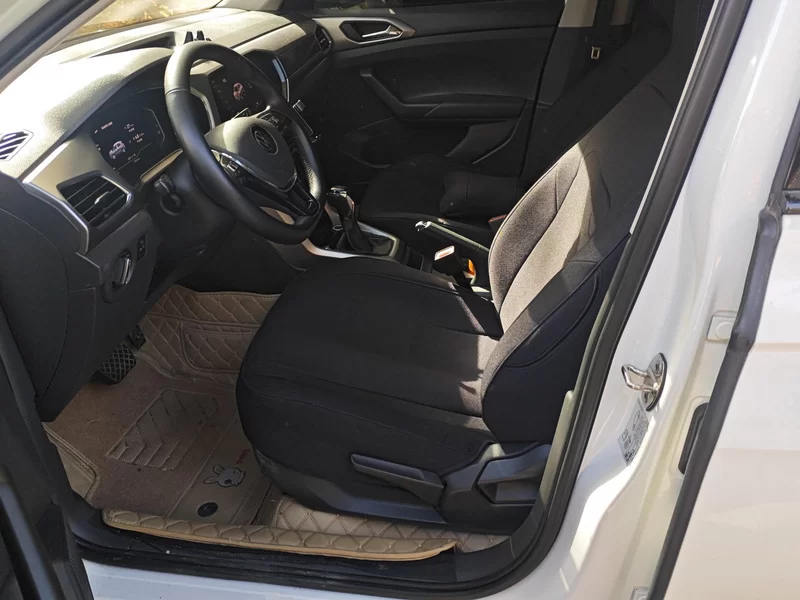 Volkswagen T-Cross 2022 car image #12