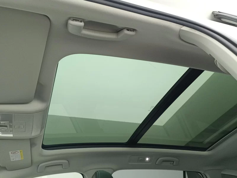 Volkswagen Touran 2021 immagine di auto #12