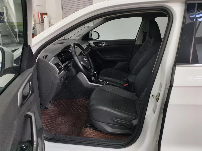 Volkswagen T-Cross 2020 #12 Volkswagen T-Cross 2020 car image #12