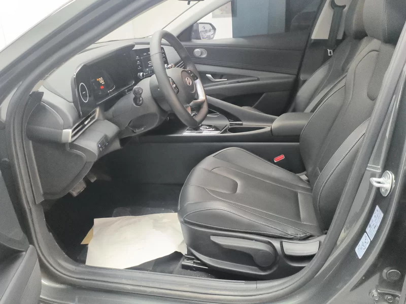 Hyundai Elantra 2023 #12 Hyundai Elantra 2023 car image #12