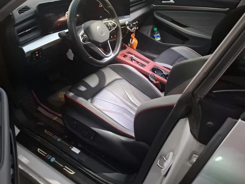 Volkswagen Lamando 2023 immagine di auto #12