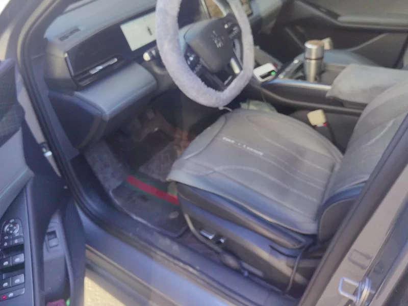 BYD Qin L 2025 #12 BYD Qin L 2025 car image #12