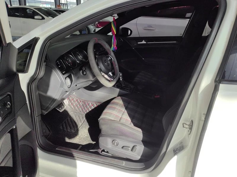 Volkswagen GolfGTI 2017 #12 Volkswagen GolfGTI 2017 car image #12