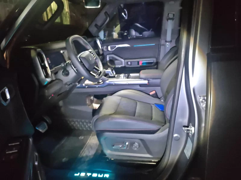 Jetour Traveller 2024 car image #12