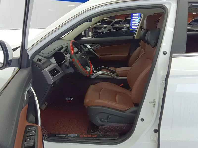GEELY Boyue 2022 car image #12