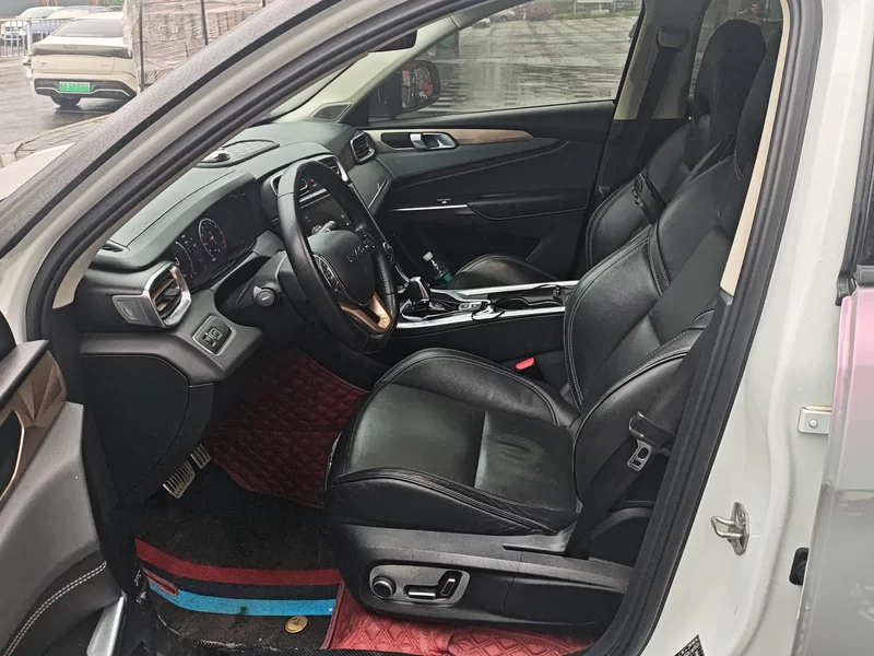 Lynk & Co 01 2018 #12 Lynk & Co 01 2018 car image #12