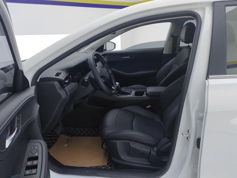 Roewe i5 2024 car image #12