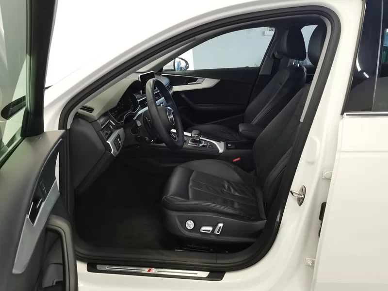 Audi A4L 2018 car image #12