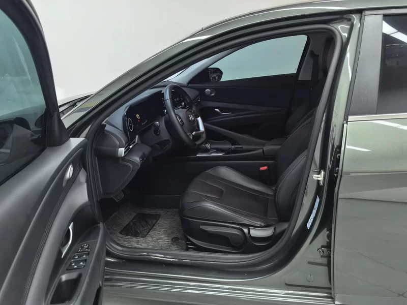 Hyundai Elantra 2024 car image #12