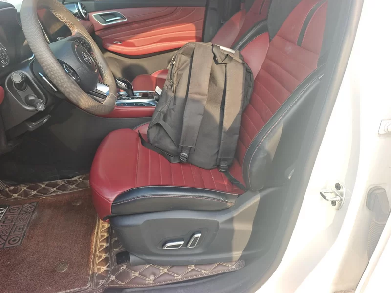 MG HS 2019 car image #12